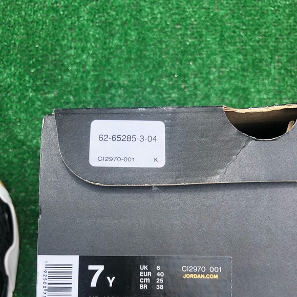 Jordan 4 black lasers gs - Picture 7 of 7